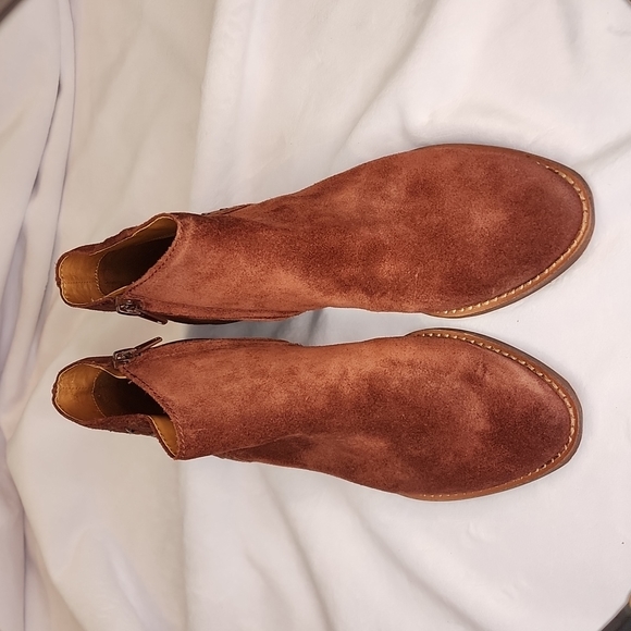 Boho Ginger Suede Ankle Boots - Picture 2 of 8